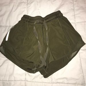 lululemon hotty hot shorts